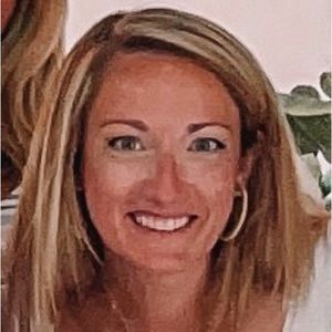 Meet your Posher, Dana